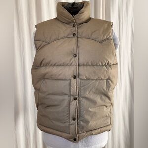 NWT Filson Women’s Waxed Tan Puffer Vest Size Medium